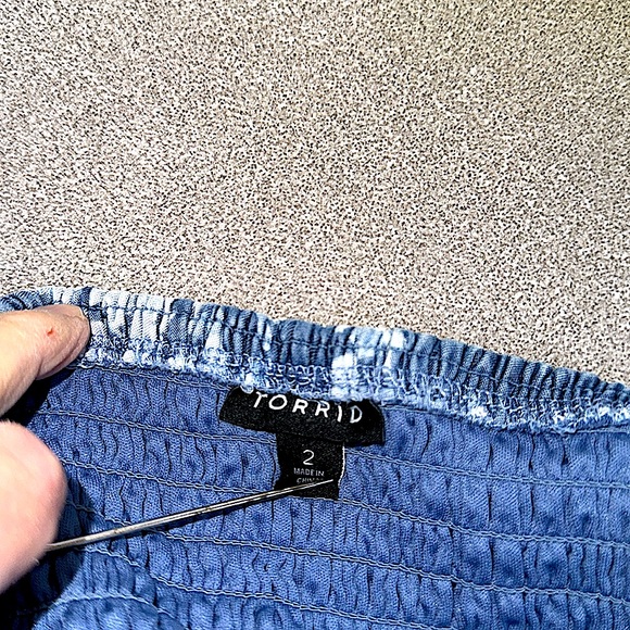 TORRID BLUE AND WHITE FLOWER CHAMBRAY MAXI DRESS OPEN BACK 2X - Picture 8 of 10